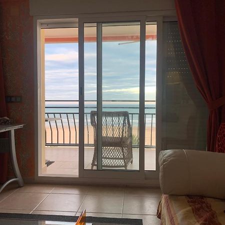 Magnificos Apartamentos Ondina En La Primera Linea De La Playa De Gandía Exterior foto
