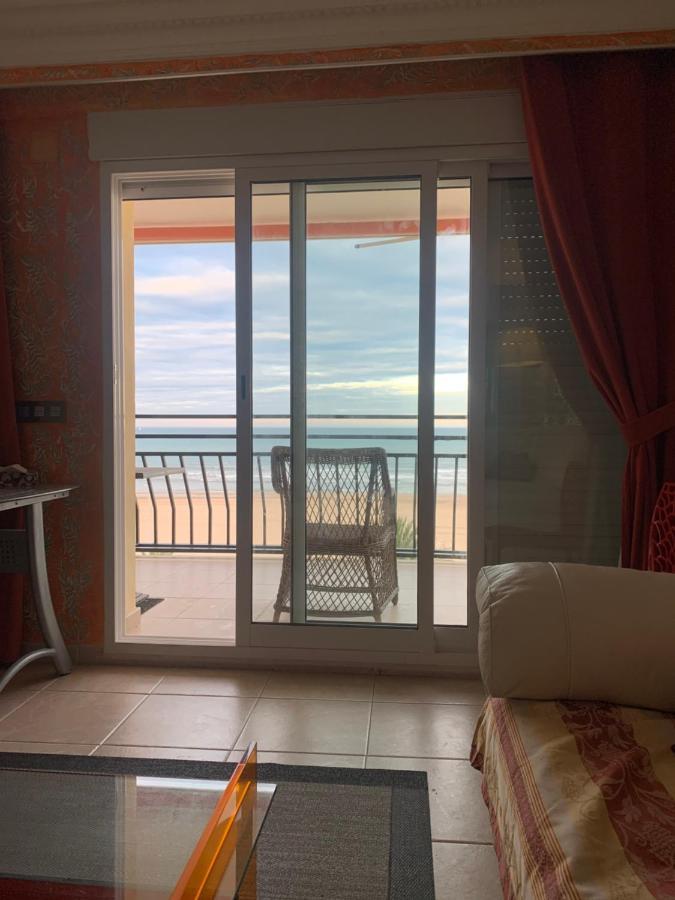Magnificos Apartamentos Ondina En La Primera Linea De La Playa De Gandía Exterior foto